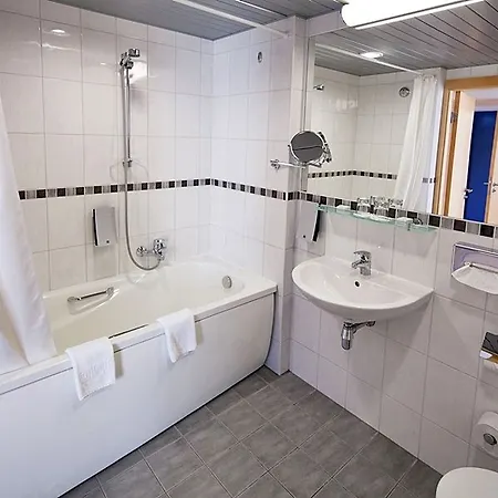 Hotel Islande With Free Parking Riga