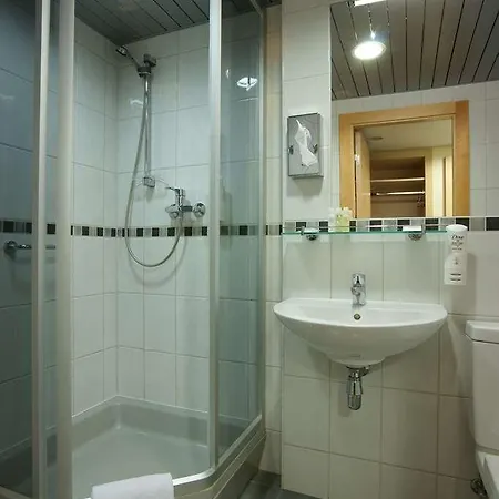 Islande With Free Parking Hotel 4*
