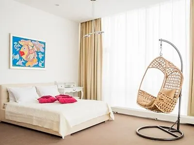 Hotel Islande With Free Parking 4*