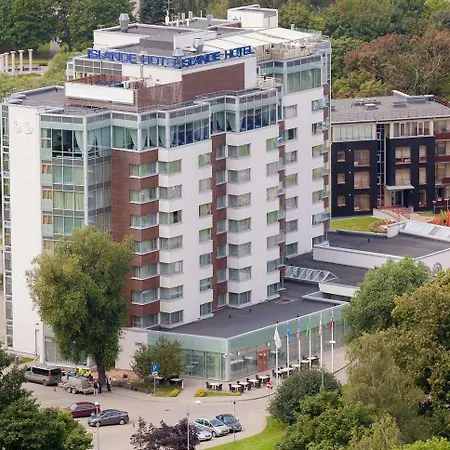 Islande With Free Parking Riga